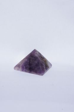 Магическая пирамида из аметиста 5*5*3,5 см