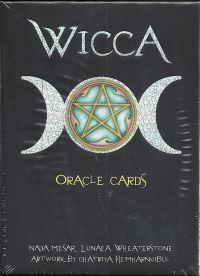 Wicca oracle cards. ( .  . 32 +  . .)